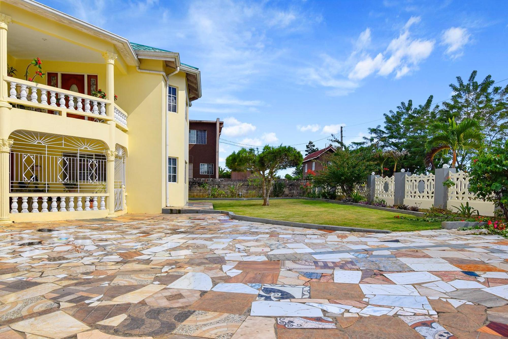 Apartament Harriott Heights Mandeville Zewnętrze zdjęcie